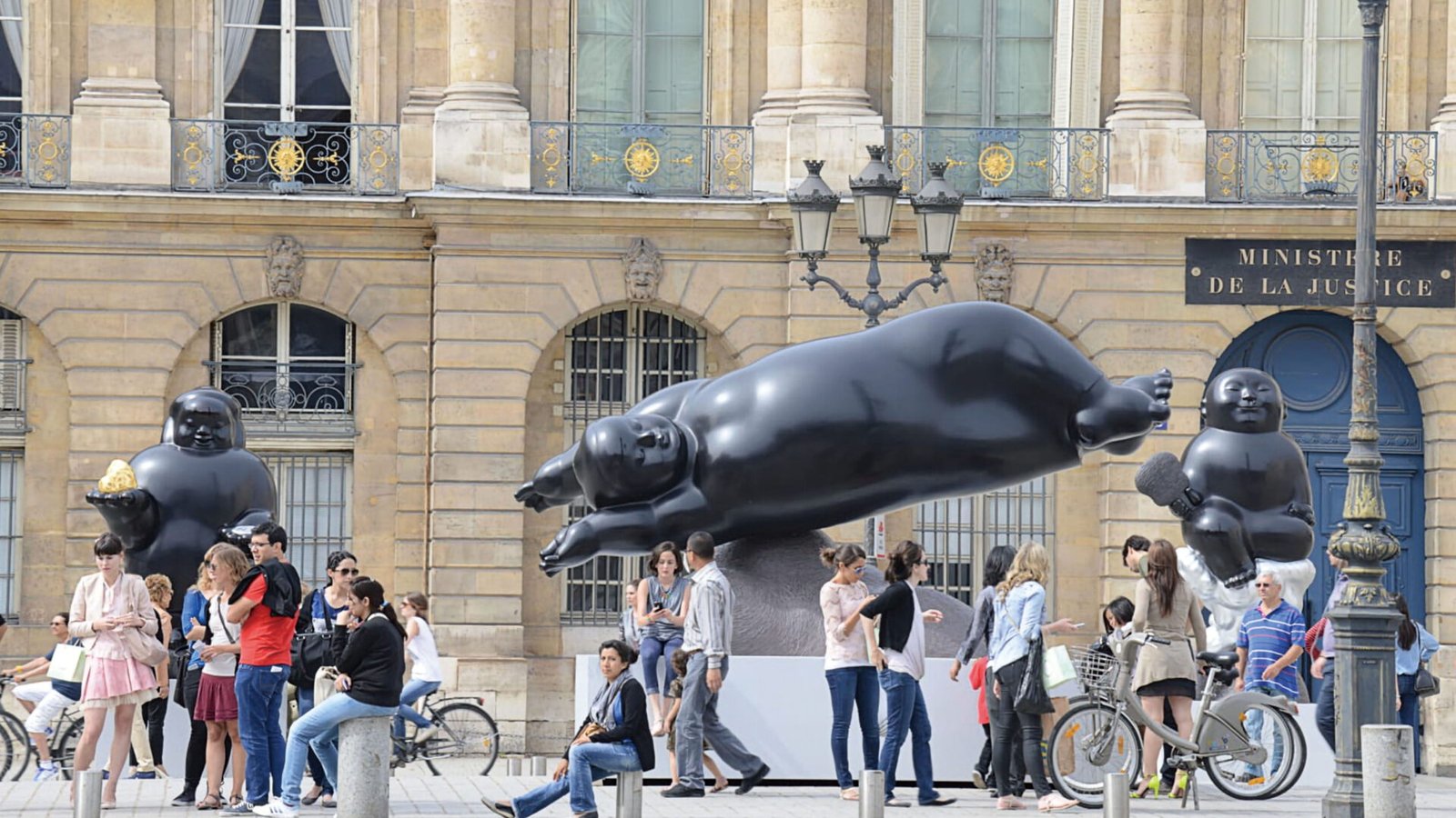 【李真 2013 巴黎凡登廣場大型雕塑個展】展覽現場